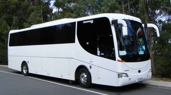 Walkers Coaches Volvo B9R Coach Concepts C74LA